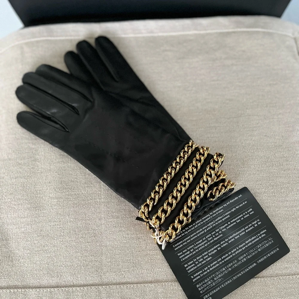 MOSCHINO BOUTIQUE NWT AUTHENTIC RARE GOLD LINK CHAIN BLACK LEATHER SOFT GLOVES